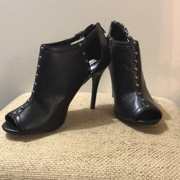 Simply Vera Vera Wang | Shoes | Simply Vera By Vera Wang Style Svneve In  Black | Poshmark